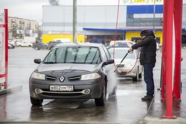 Как правильно мыть машину на самомойке?